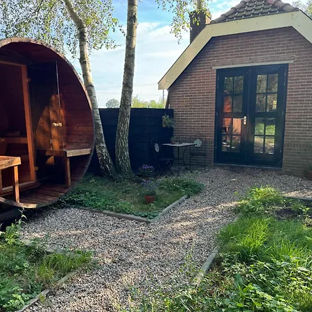Alojamento de Acomodação e Pequeno-almoço Puur Putten, Met Prive Sauna Putten